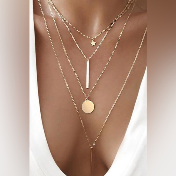 18K Gold Layered Necklace Set - Picture 2 of 2